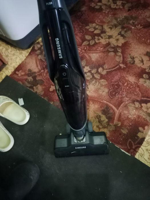 Продам пылесос в хорошем состоянии беспроводной