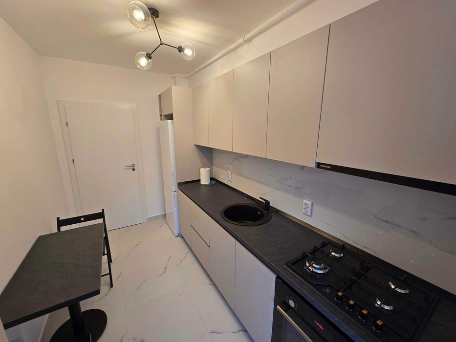 Apartament 2 Camere + Parcare (La Foresta, Tunari)