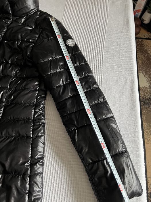 Продавам дамска шуба CHAMPION / OUTDOOR  черна