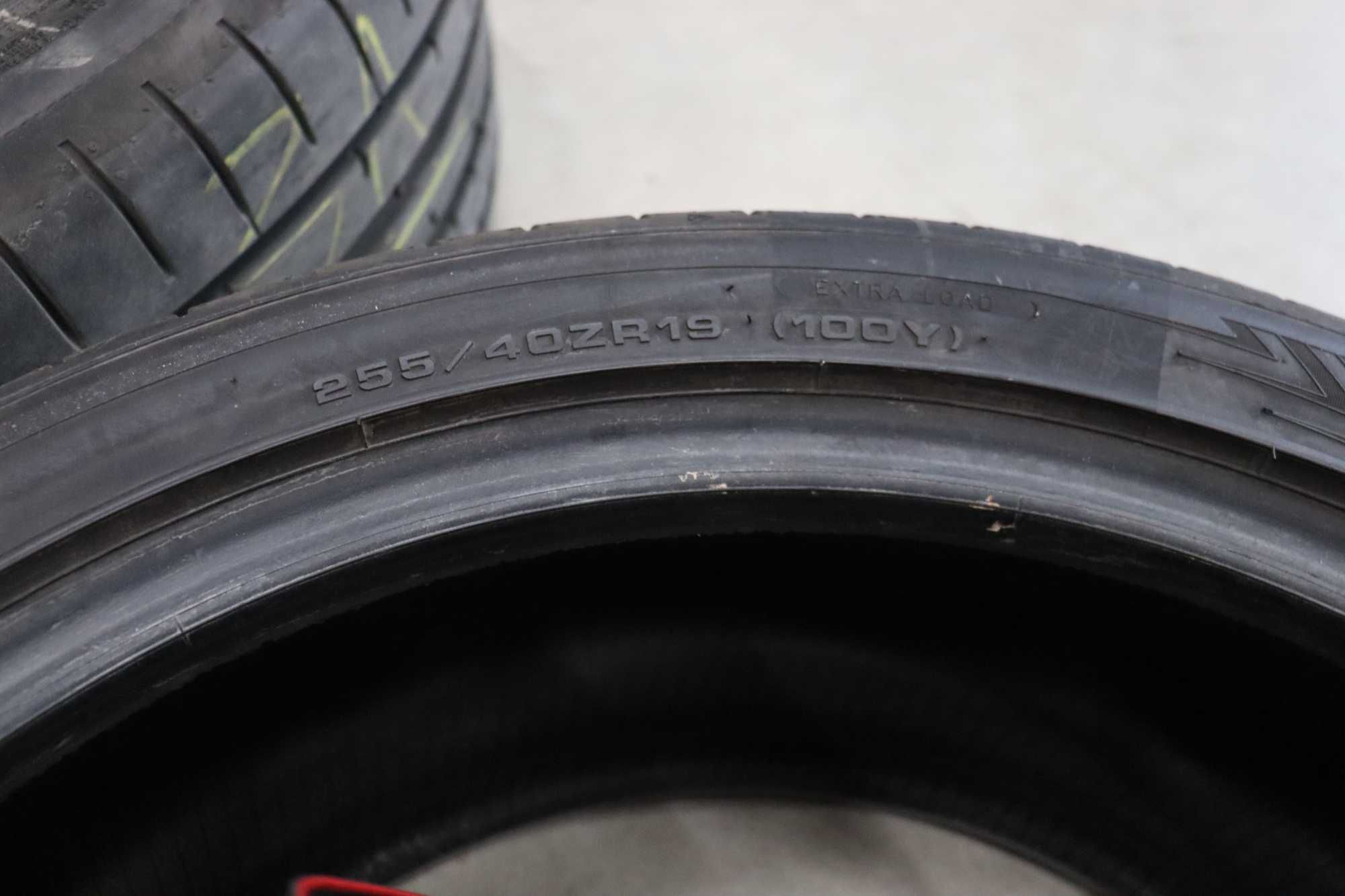 2 бр. летни гуми DUNLOP SPORT MAXX RT2 255/40 R19 Dot 21г, 6,5-7мм