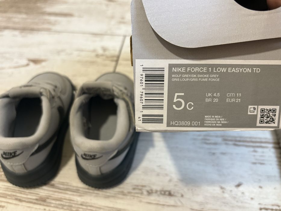 Маратонки Nike Force
