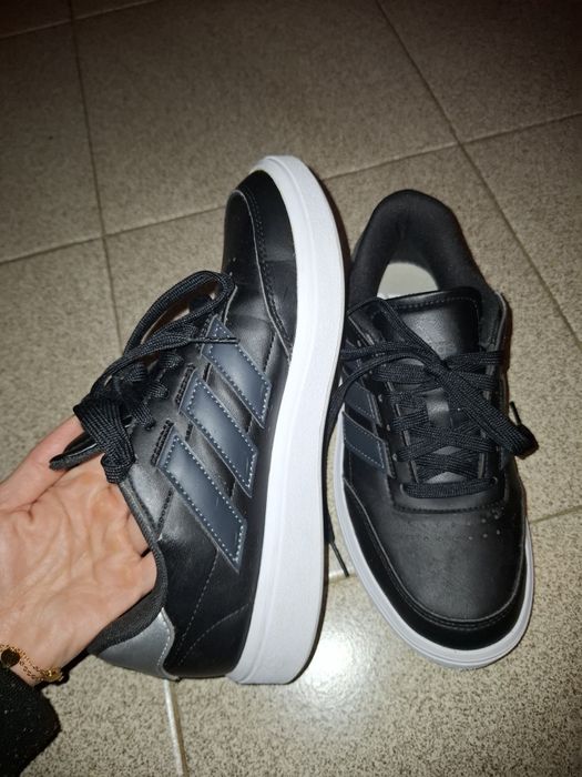 Сникърси ADIDAS Courtblock