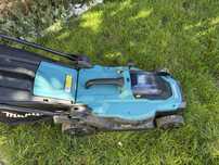 Masina de tuns gazon cu 1 acumulator 18V LXT 4Ah + Incarcator standard