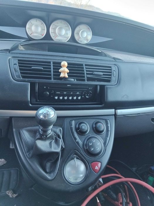 Пежо 807 миниван