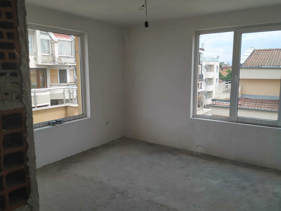 Продава се Двустаен апартамент в Пловдив, Кършияка - 125 кв.м за 1100 €/кв.м - Снимка #3