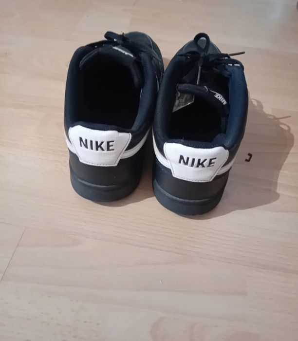 Vând Nike court vision URGENT!! 47!