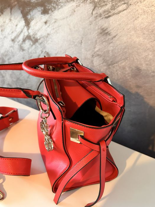 Vand geanta Guess originala