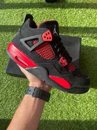 Jordan 4 Thunder