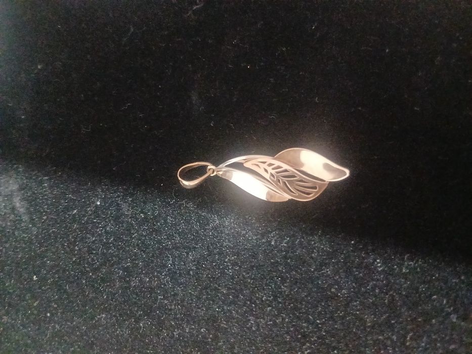 Продам кулон 585 пробы..