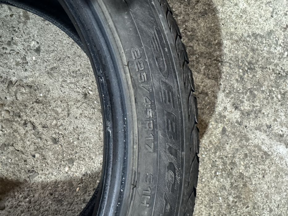 Anvelopa pentru rezerva aproape noua