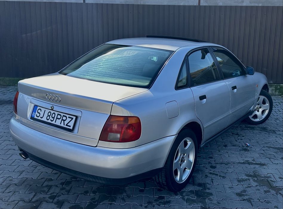 AUDI A4 B5 1.6 benzina