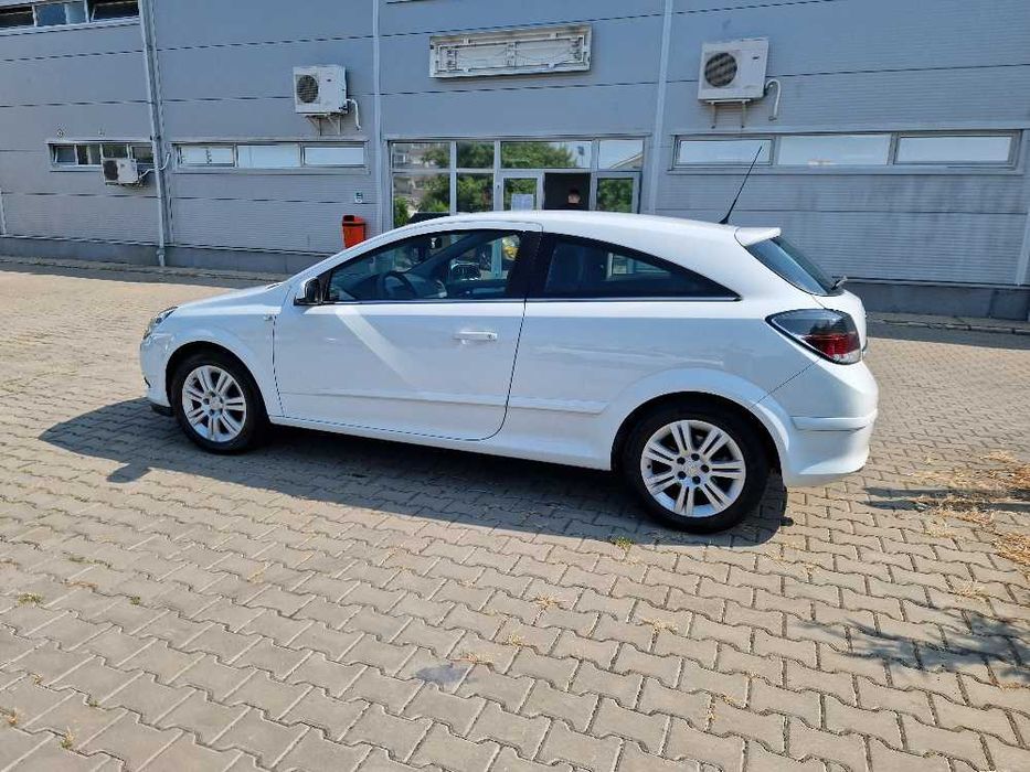 Opel Astra H Gtc