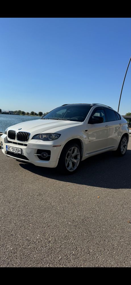 BMW X 6.