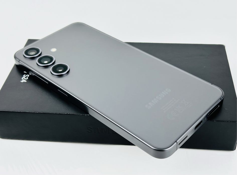 Samsung Galaxy S24 5G 256GB 12RAM Onyx Black Перфектен! Гаранция!