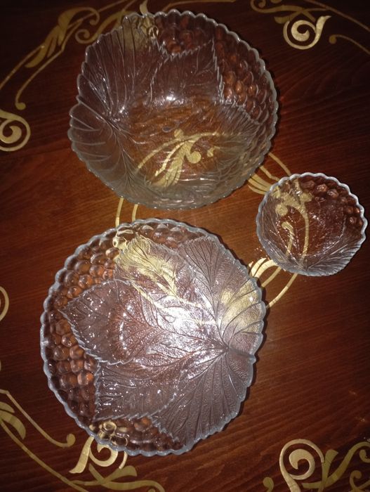 Ваза для фруктов салатов.