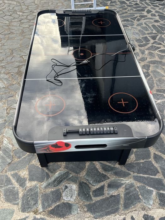 Vând masă Air Hockey