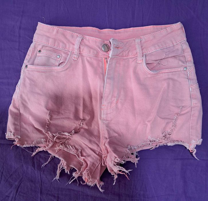 различни панталони