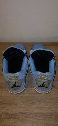 Jordan 4 UNC university blue adidasii sunt noi scrieti-mi pt detalii