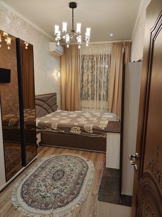 Срочно продаю квартиру Новомосковская