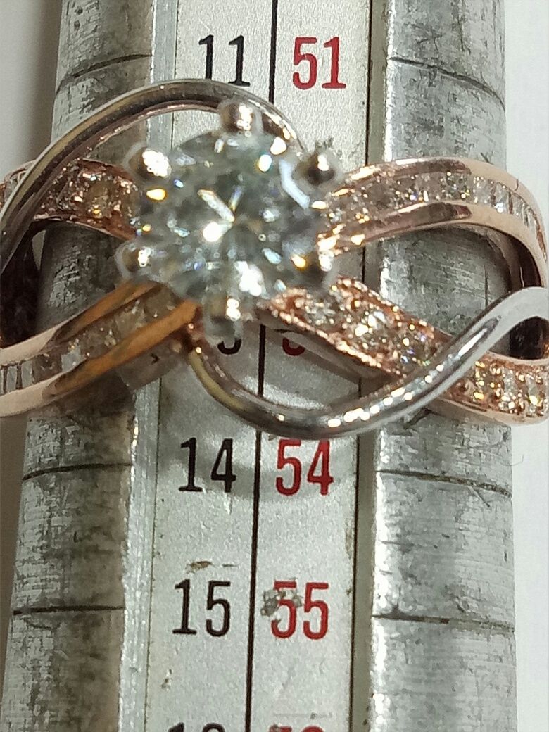 Vind inel deosebit din aur roze de 14kt cu diamante