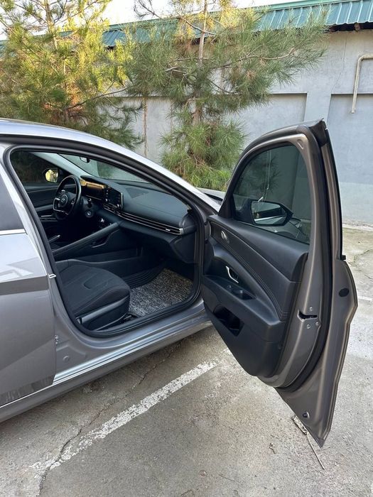 Hunday elantra йили 2022.