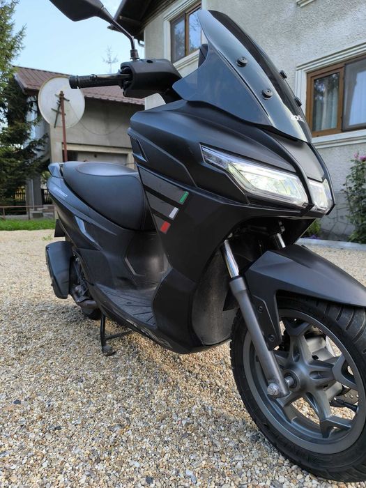 Scuter Aprilia SXR 50 2021