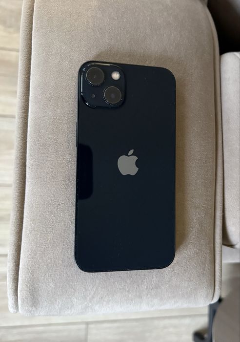 Продам Iphone 13.