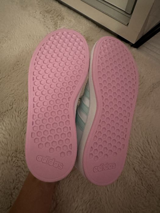 Adidas 33,5 noi