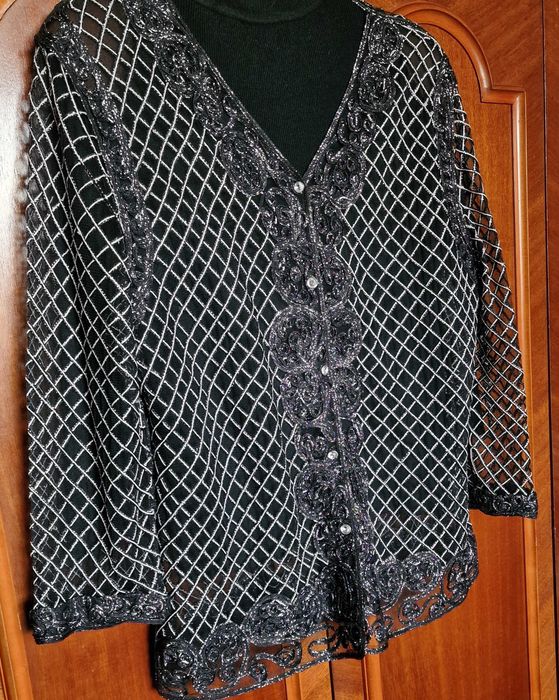 Sacou / bluză elegantă de ocazie, din dantelă fină, marca QUEEN, XXL.