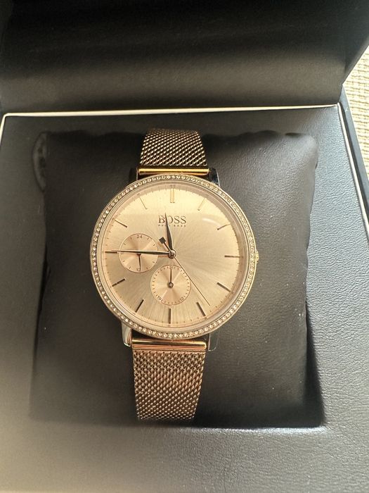 Оригинален дамски часовник Boss розово злато