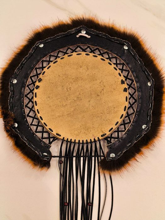 Настенное панно из кожи ручной работы