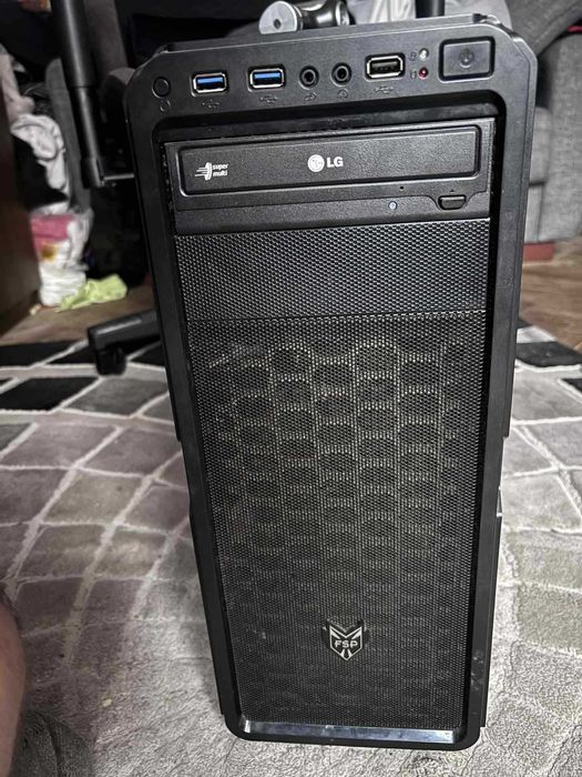 Sistem Desktop Gaming cu procesor Intel® Core™ i3-8100, 3.60GHz. DvdRW