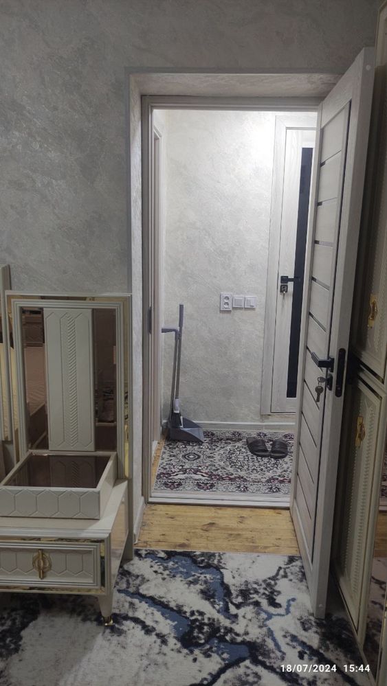 Продается квартира Чиланзар 8. 1/1/4 Кирпич. Ипотека Можно