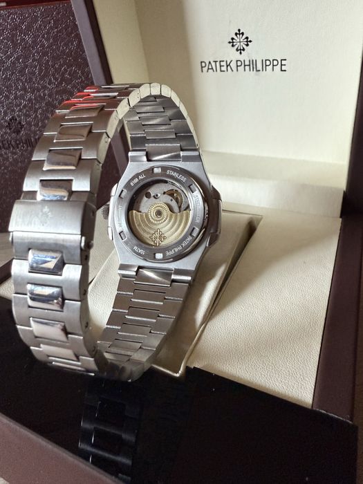 Луксозен часовник Patek Philippe Nautilus