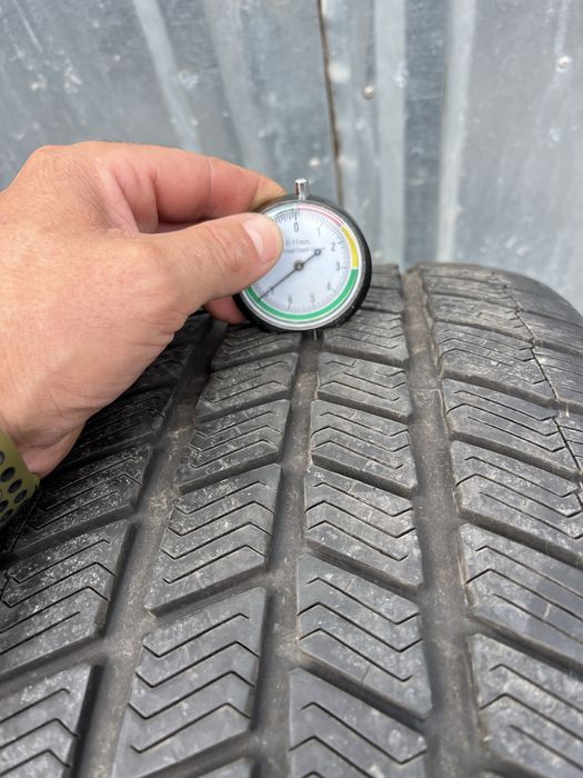 2 anvelope iarna 245/45 R18, Barum, 7mm profil!!