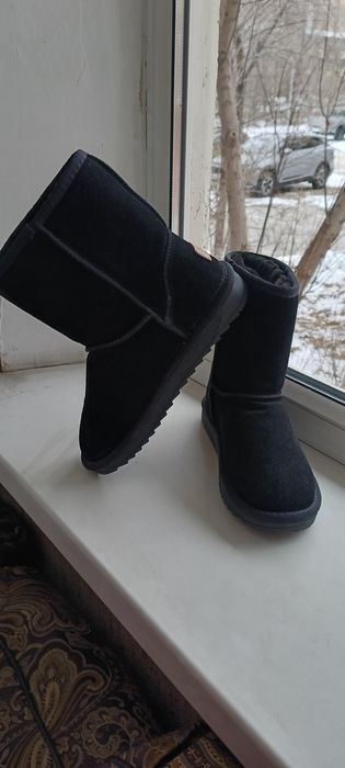 Женские зимние угги.Раз.38