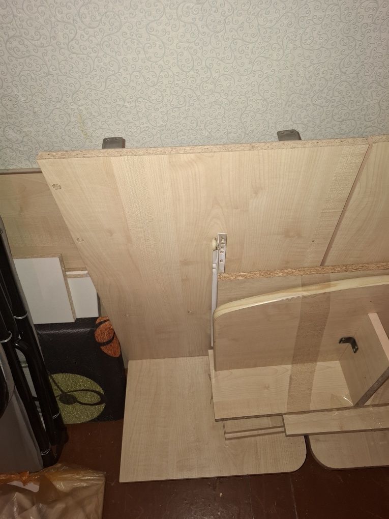 Стол компьютерный.Продается.