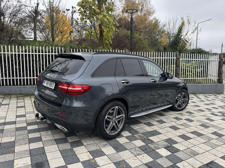 MercedsBenz//220D//4Matic//AMG//Panoramic//Alcantara/NaviMare//CarPlay