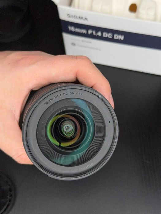 Sigma 16mm F1.4 DC DN | Contemporary за Sony E-Mount – Топ Състояние!