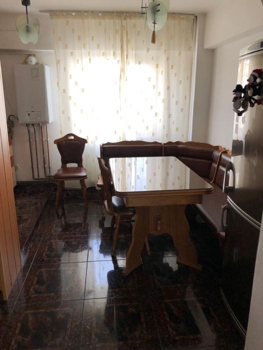 Apartament 3 camere decomandat