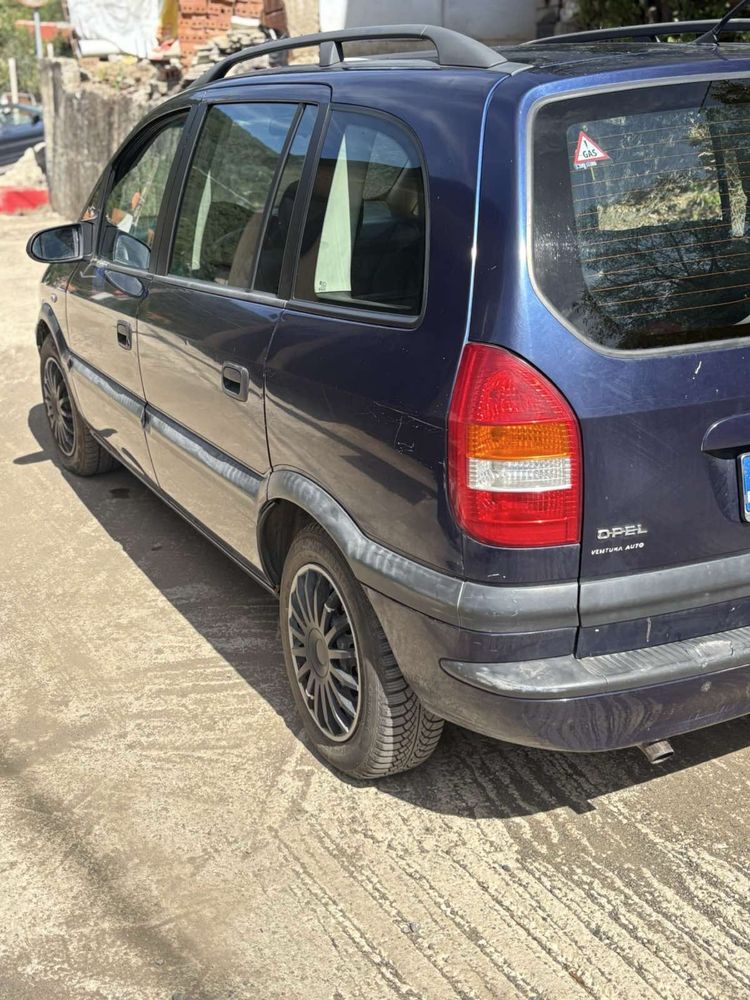 Opel zafira 1.8