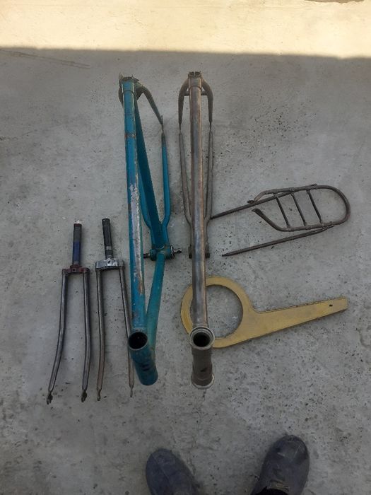 Prodayotsa velosipednie Zapchasti