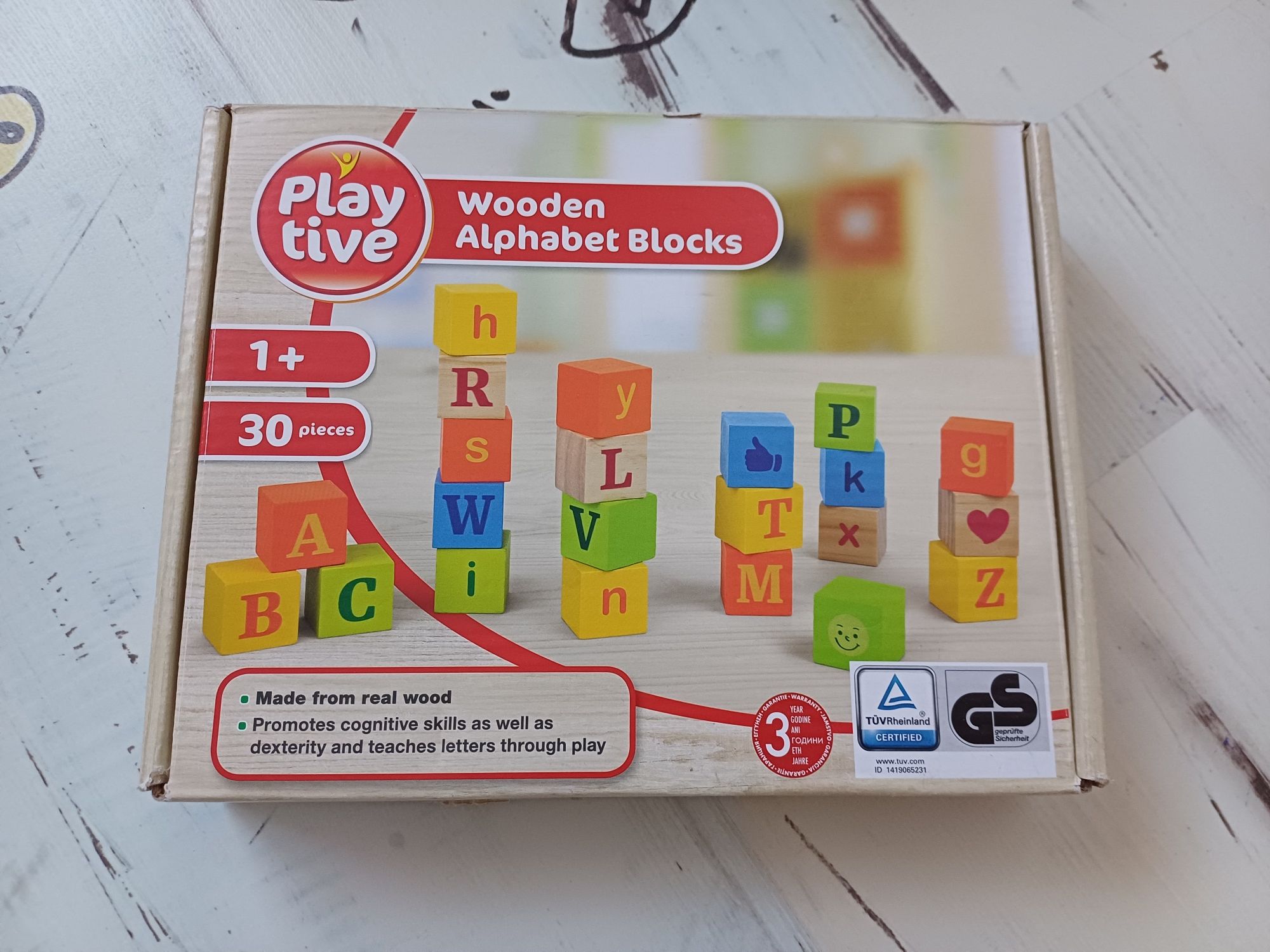 Дървени кубчета playlife с азбука на английски език за най-малките