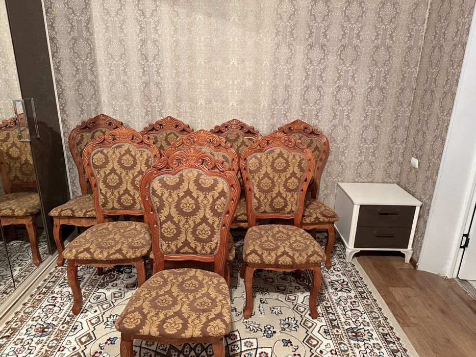 Продам стулья для гостиной б/у состояние
