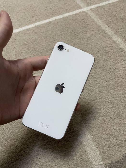 Продам айфон SE