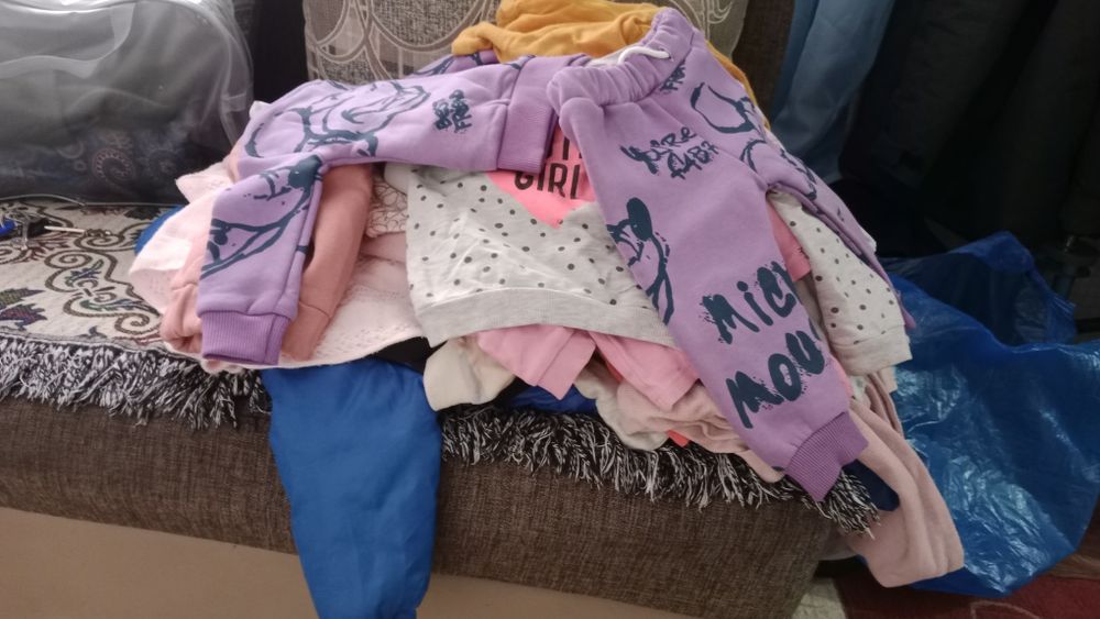 Отдам даром Детские вещи звоните пишите