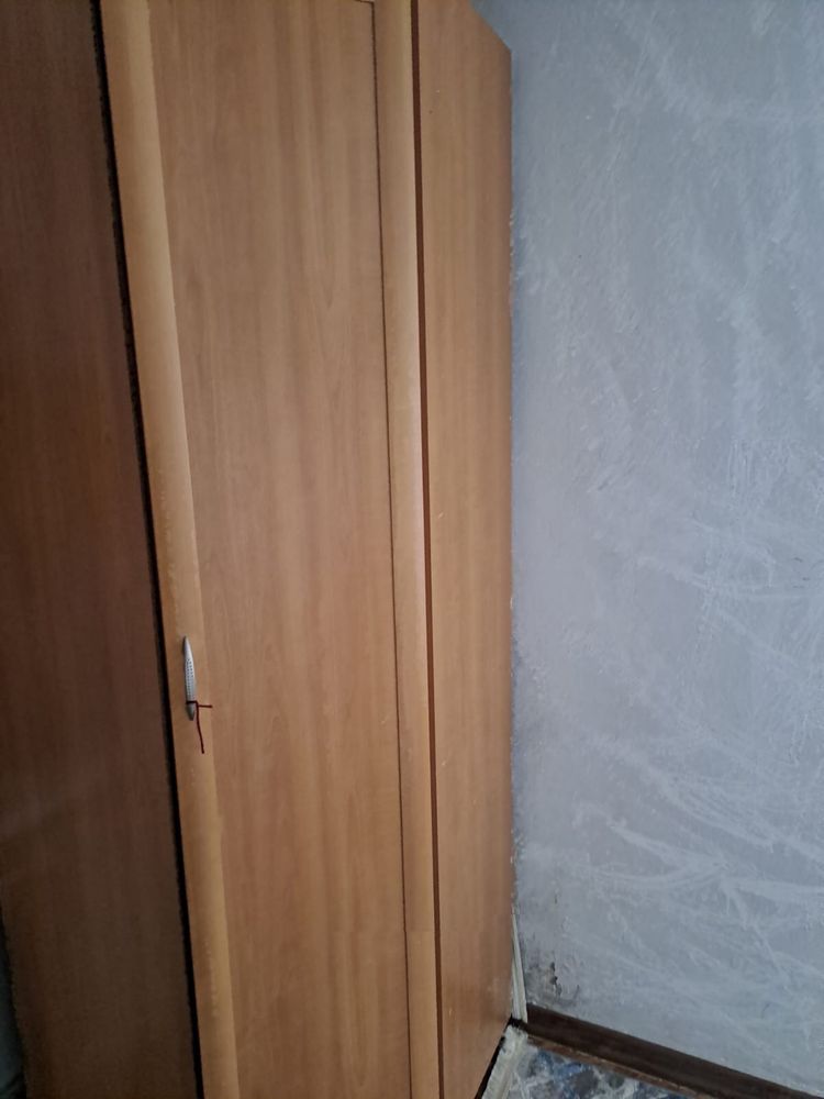 угловой шкаф+полка шкаф в подарок