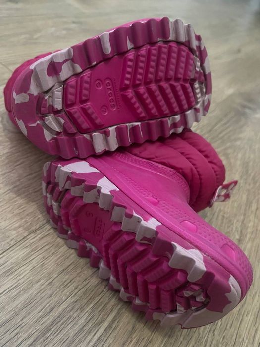 Ghete de iarnă impermeabile Crocs C8 pentru fete