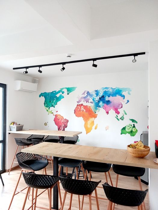 Професионално лепене на тапети и фототапети - София