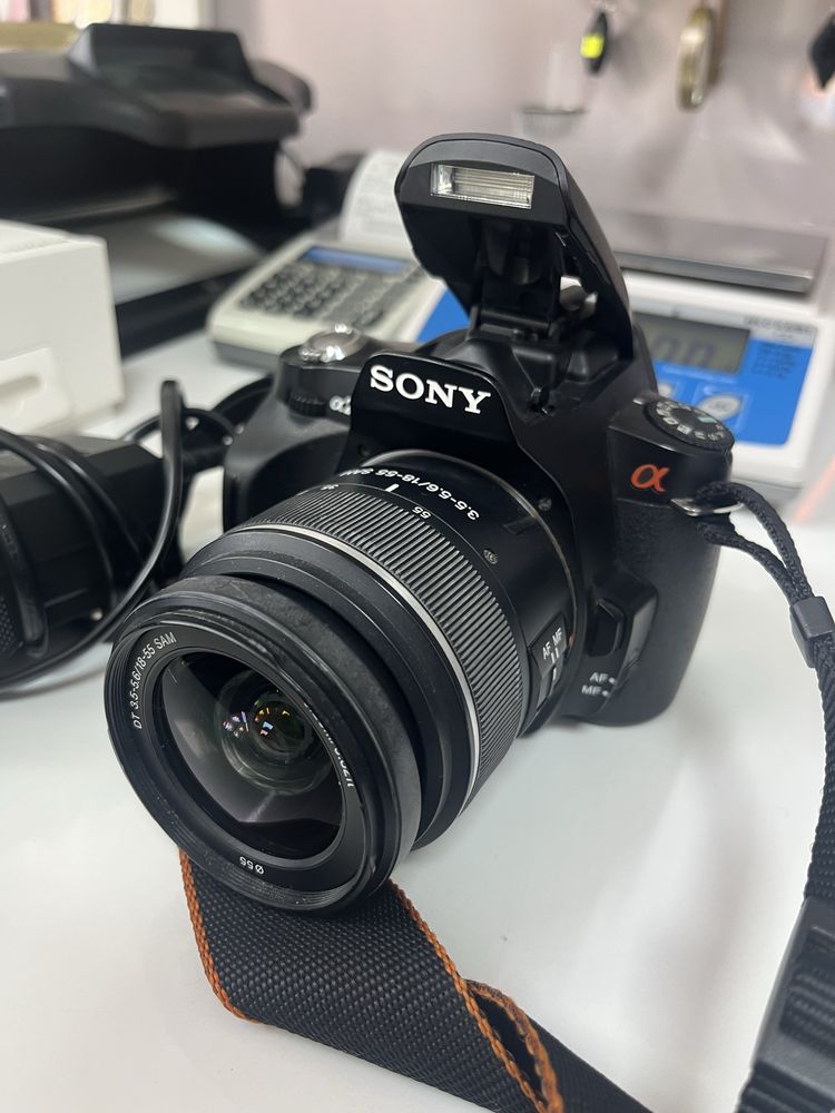 Фотоапарат Sony DSLR-A230 + Обектив Sony SAL1855